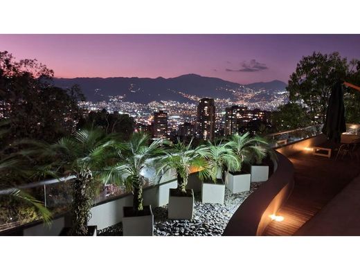 Medellín, Departamento de Antioquiaのアパートメント