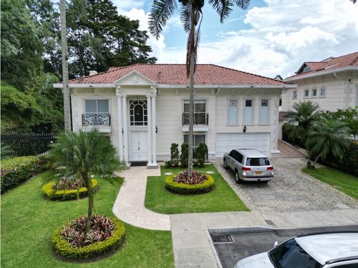 Luxury home in Medellín, Departamento de Antioquia