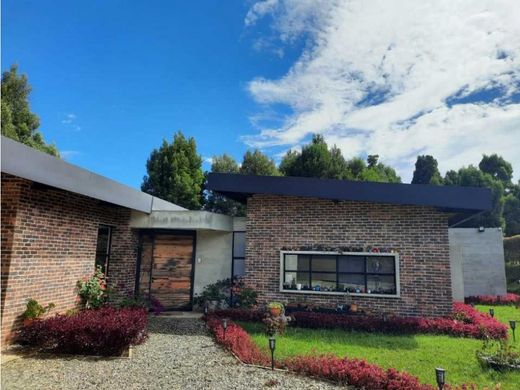 Köy evi Medellín, Departamento de Antioquia