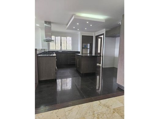 Luxus-Haus in Medellín, Departamento de Antioquia