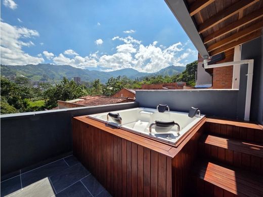 Luxury home in Sabaneta, La Estrella