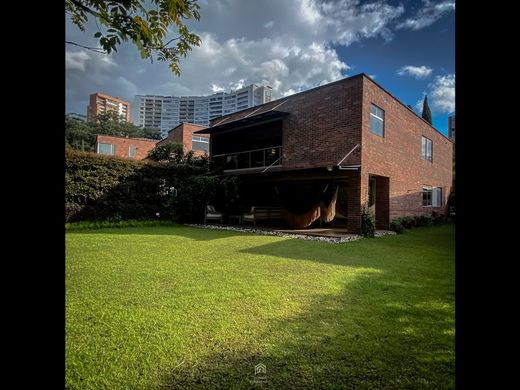 Πολυτελή κατοικία σε Envigado, Departamento de Antioquia