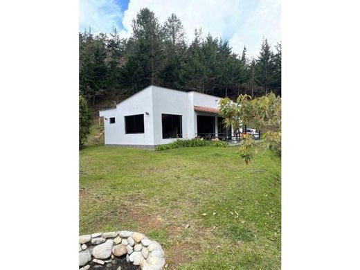 Country House in Retiro, Departamento de Antioquia