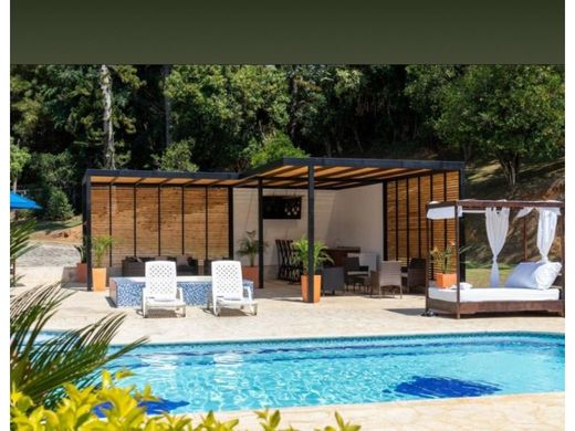 Cortijo o casa de campo en Girardota, Departamento de Antioquia