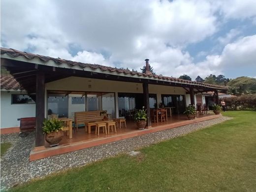 منزل ريفي ﻓﻲ Rionegro, Departamento de Antioquia