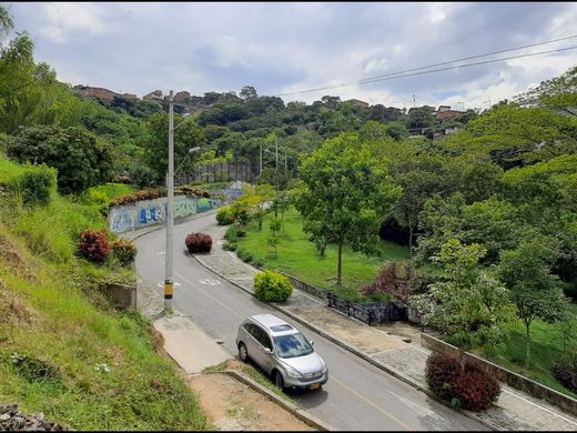 Teren w Medellín, Departamento de Antioquia
