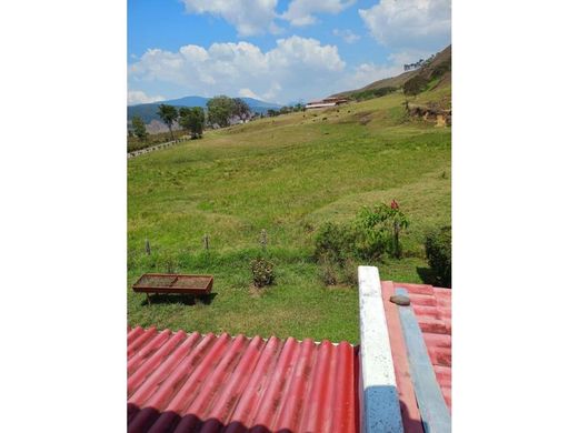 Ρουστίκ ή αγροικία σε Urrao, Departamento de Antioquia