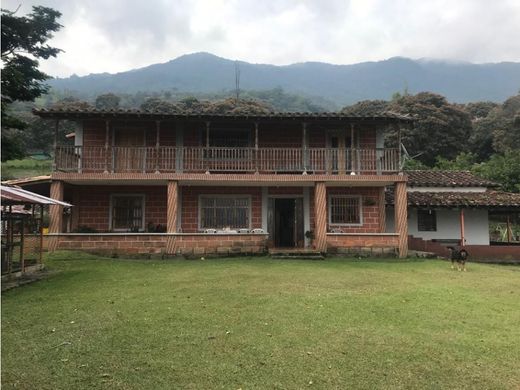 Farmhouse in Girardota, Departamento de Antioquia