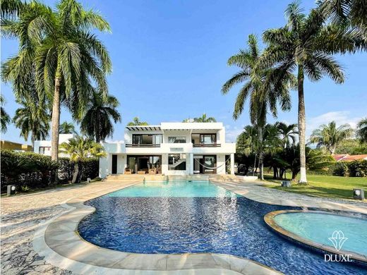 Luxury home in Melgar, Departamento de Tolima