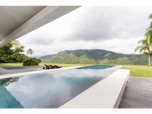 Country House in Anapoima, Cundinamarca