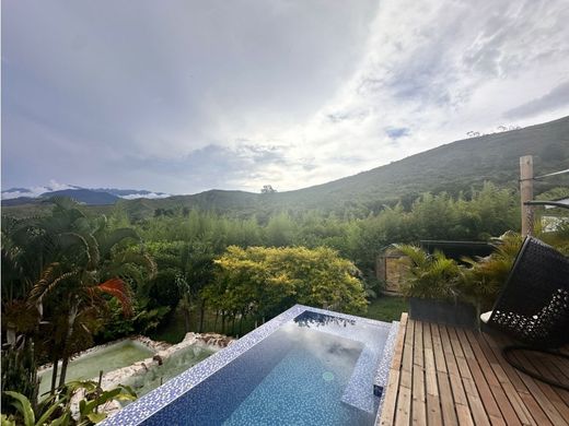 Casale a Cali, Departamento del Valle del Cauca