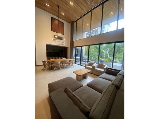 Apartment / Etagenwohnung in Medellín, Departamento de Antioquia