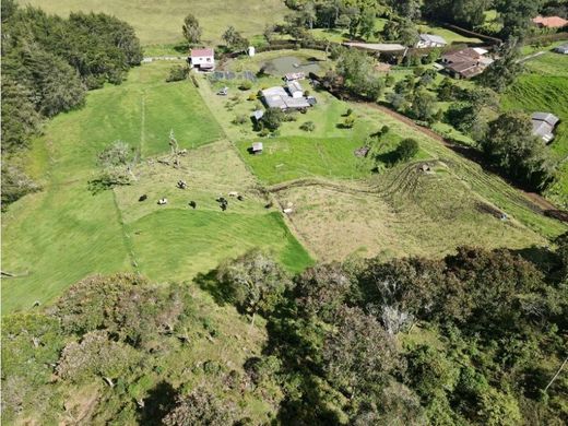 أرض ﻓﻲ Retiro, Departamento de Antioquia