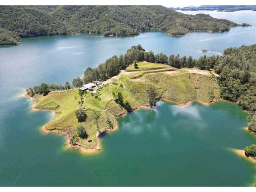 Grundstück in Guatapé, Departamento de Antioquia
