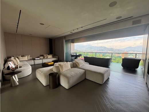 Apartment / Etagenwohnung in Medellín, Departamento de Antioquia
