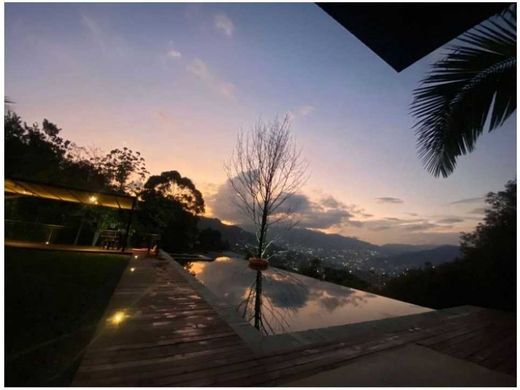 Элитный дом, Envigado, Departamento de Antioquia