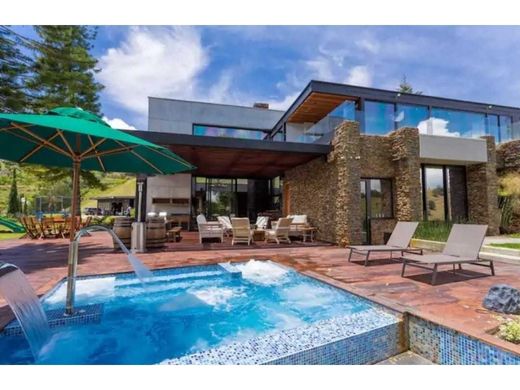 Country House in El Peñol, Yarumal
