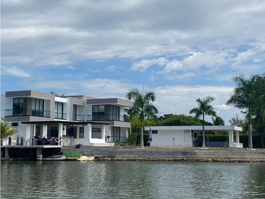 Propriété de campagne à Girardot City, Girardot