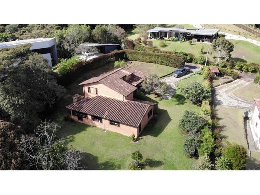 컨트리하우스 / Envigado, Departamento de Antioquia