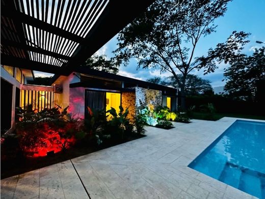 Casa de campo - Sopetrán, Liborina