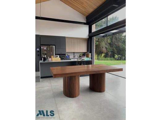 Загородный Дом, Кальдас, Caldas