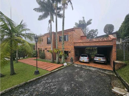 Πολυτελή κατοικία σε Μεδεγίν, Medellín