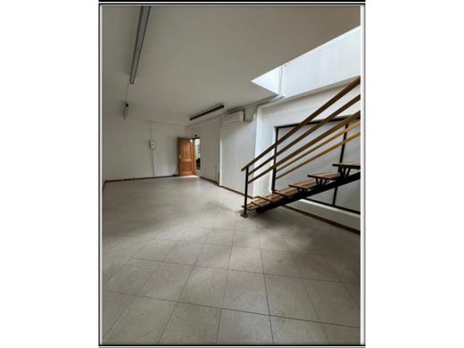 Bureau à Medellín, Departamento de Antioquia