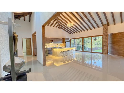 メデリン, Medellínのカントリー風またはファームハウス