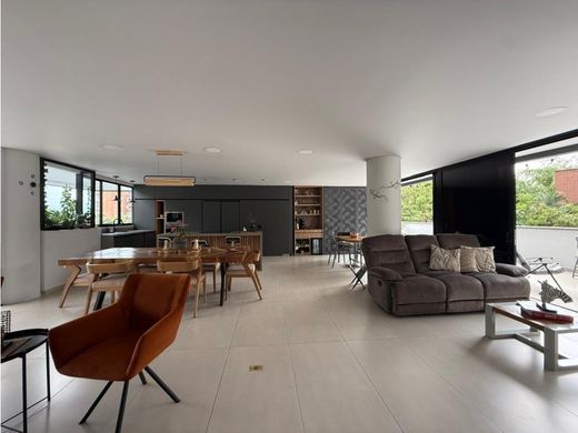 Apartment / Etagenwohnung in Medellín, Departamento de Antioquia