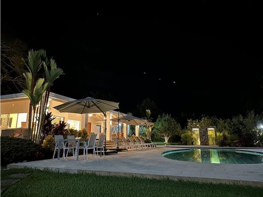 컨트리하우스 / Montenegro, Quindío Department