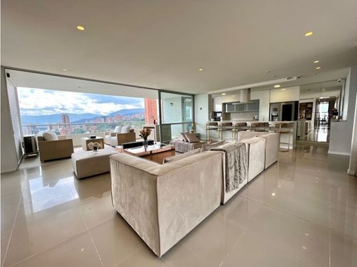 Apartment / Etagenwohnung in Medellín, Departamento de Antioquia