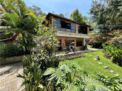 منزل ريفي ﻓﻲ ميديلين, Medellín