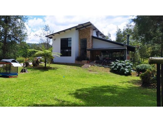 Köy evi Rionegro, Departamento de Antioquia