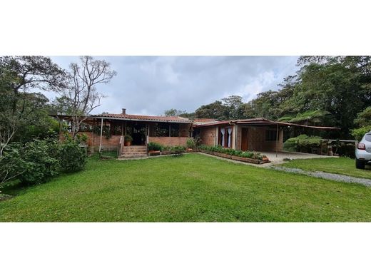 Farmhouse in Santa Helena, Medellín