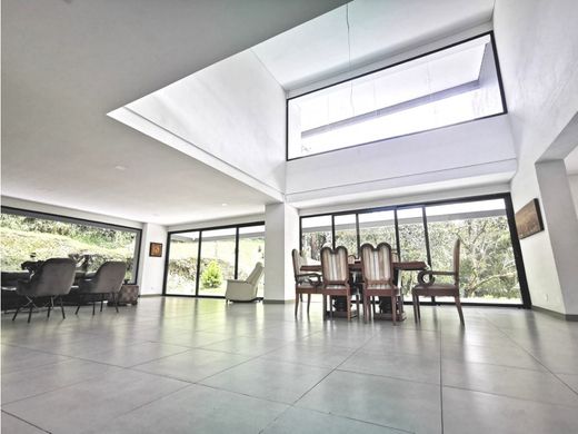 컨트리하우스 / 메데인, Medellín