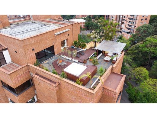 Apartment / Etagenwohnung in Medellín, Departamento de Antioquia