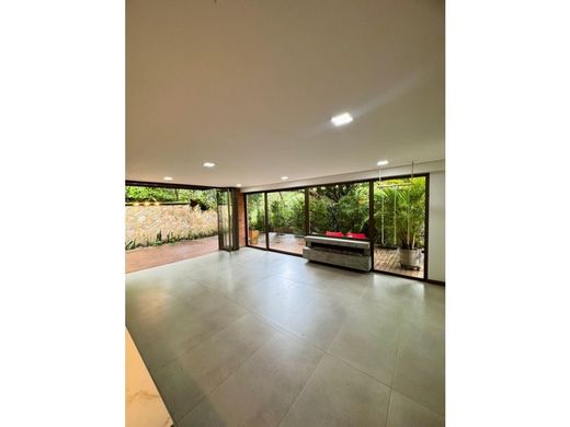 Luxus-Haus in Envigado, Departamento de Antioquia