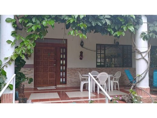 Farmhouse in Chinauta, Tibacuy
