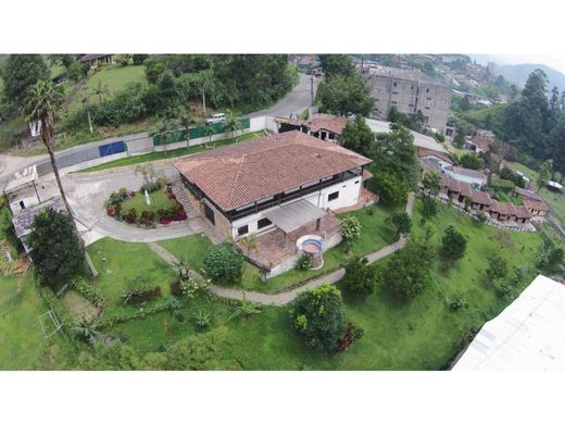 ‏בתים כפריים או חוות ב  La Estrella, Departamento de Antioquia