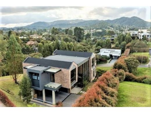 منزل ريفي ﻓﻲ Envigado, Departamento de Antioquia