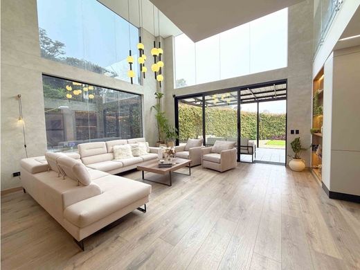 Casa de lujo en Envigado, Departamento de Antioquia