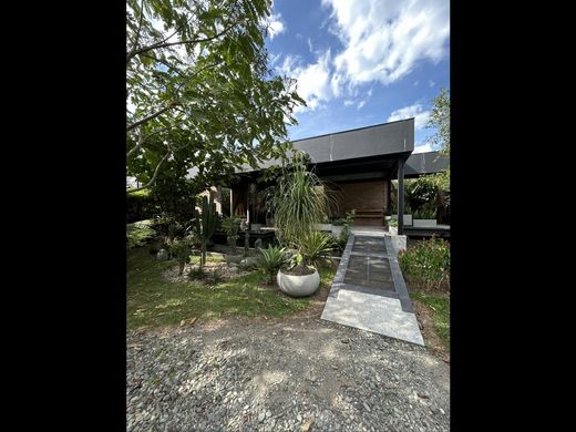 ﻓﻨﺪﻕ ﻓﻲ Calarcá, Calarca