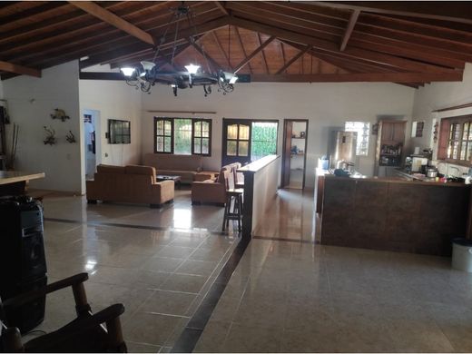 Cortijo o casa de campo en Cisneros, Departamento de Antioquia