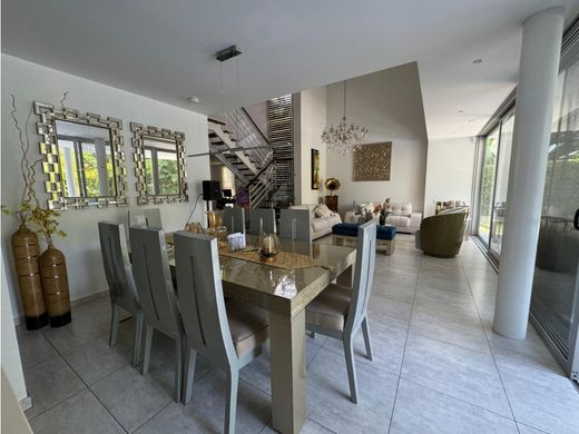 Cali, Departamento del Valle del Caucaの高級住宅