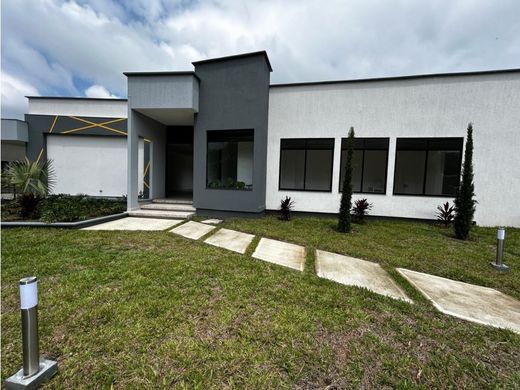郊区住宅  Pereira, Departamento de Risaralda