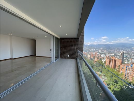 Apartment / Etagenwohnung in Medellín, Departamento de Antioquia