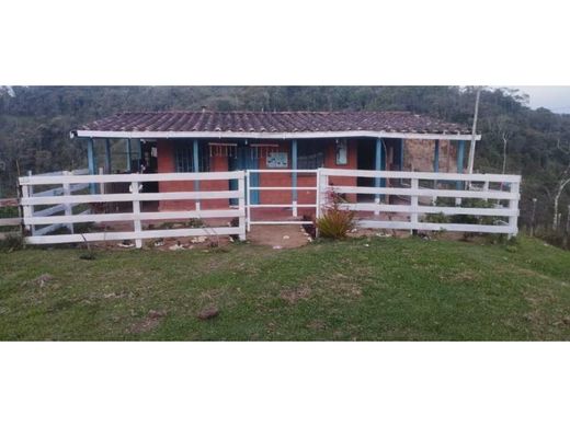 Cortijo o casa de campo en Alejandría, Departamento de Antioquia