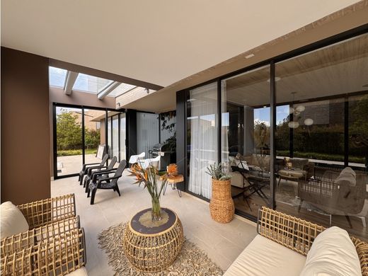 Πολυτελή κατοικία σε Μεδεγίν, Medellín