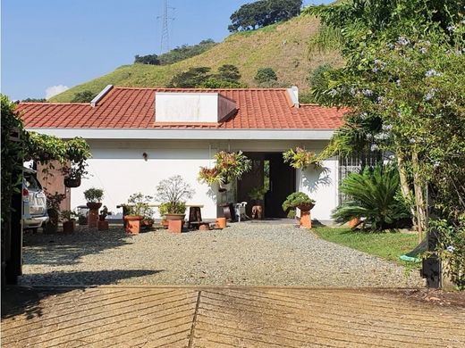 Εξοχική κατοικία σε Copacabana, Departamento de Antioquia