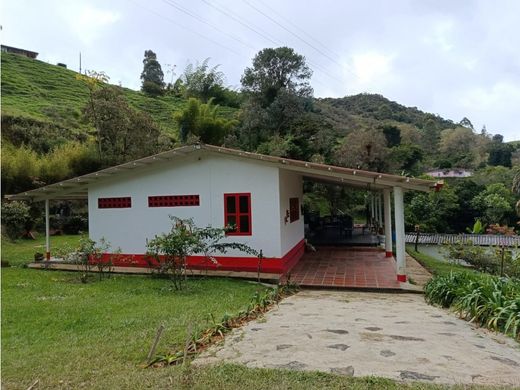 Quinta rústica - Medellín, Departamento de Antioquia